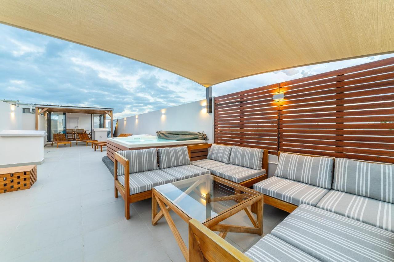 One Bay Residence Unit 15 - Penthouse With Private Roof Top, Jacuzzi And Sea View غراند بايَ المظهر الخارجي الصورة