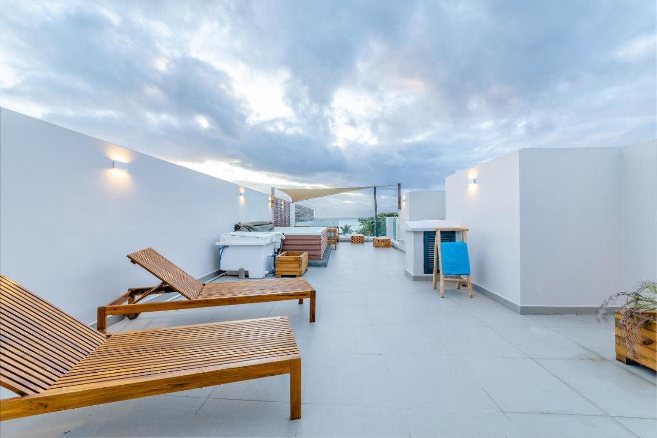 One Bay Residence Unit 15 - Penthouse With Private Roof Top, Jacuzzi And Sea View غراند بايَ المظهر الخارجي الصورة